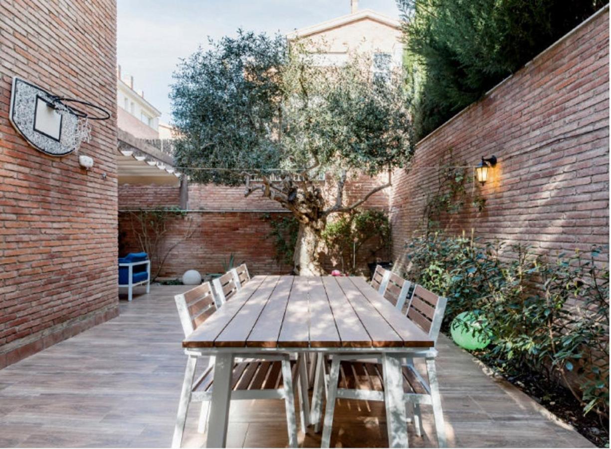 Bonito Duplex Con Piscina En Barcelona&Playa Apartment Tiana Bagian luar foto