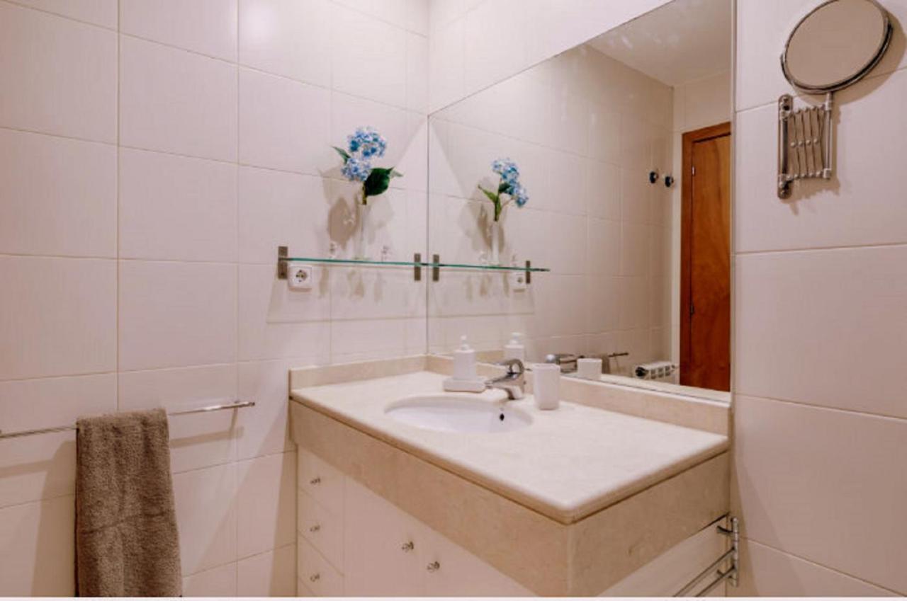 Bonito Duplex Con Piscina En Barcelona&Playa Apartment Tiana Bagian luar foto