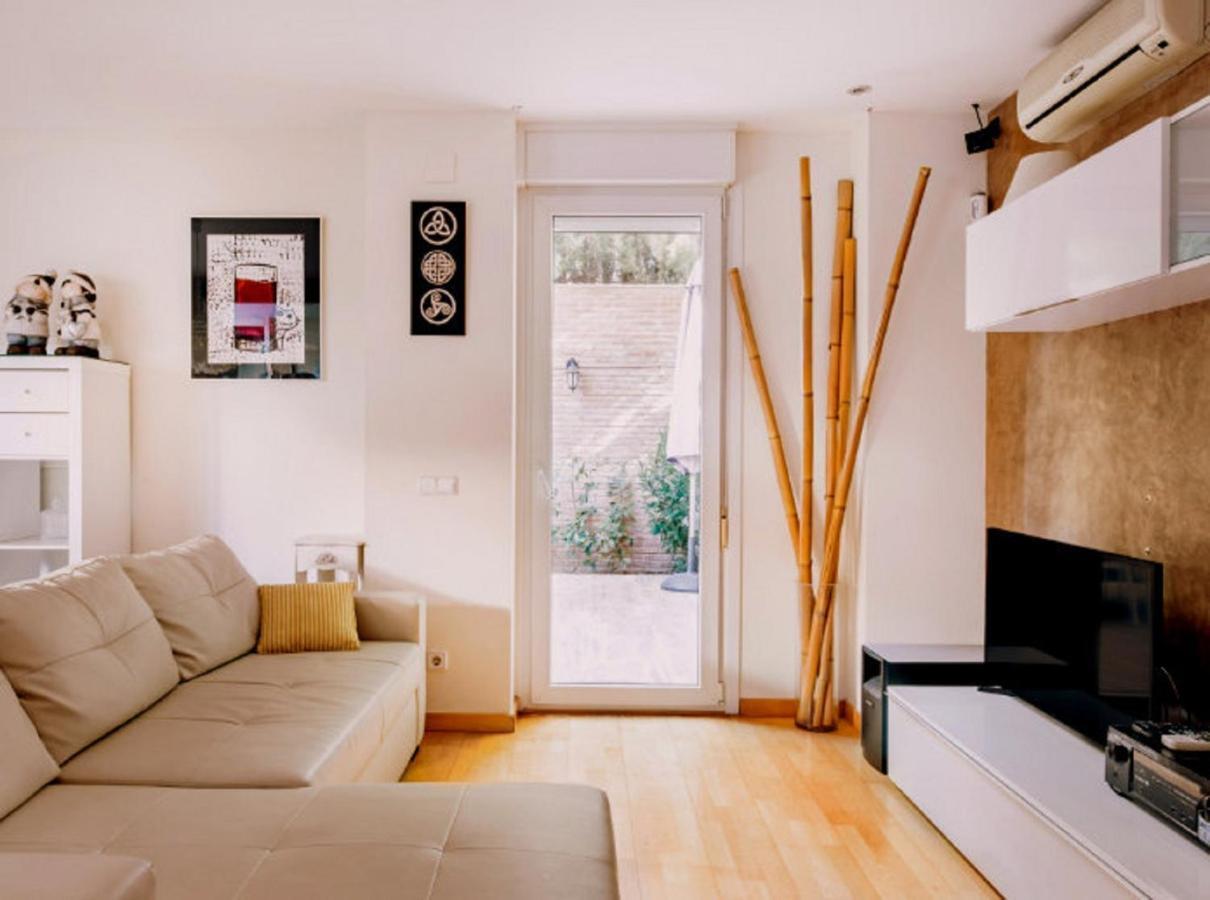 Bonito Duplex Con Piscina En Barcelona&Playa Apartment Tiana Bagian luar foto